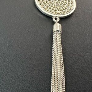 Elegant Silver Tassel Pendant Necklace